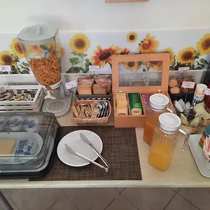 https://villa-mayoti-bb.it-lombardy.com